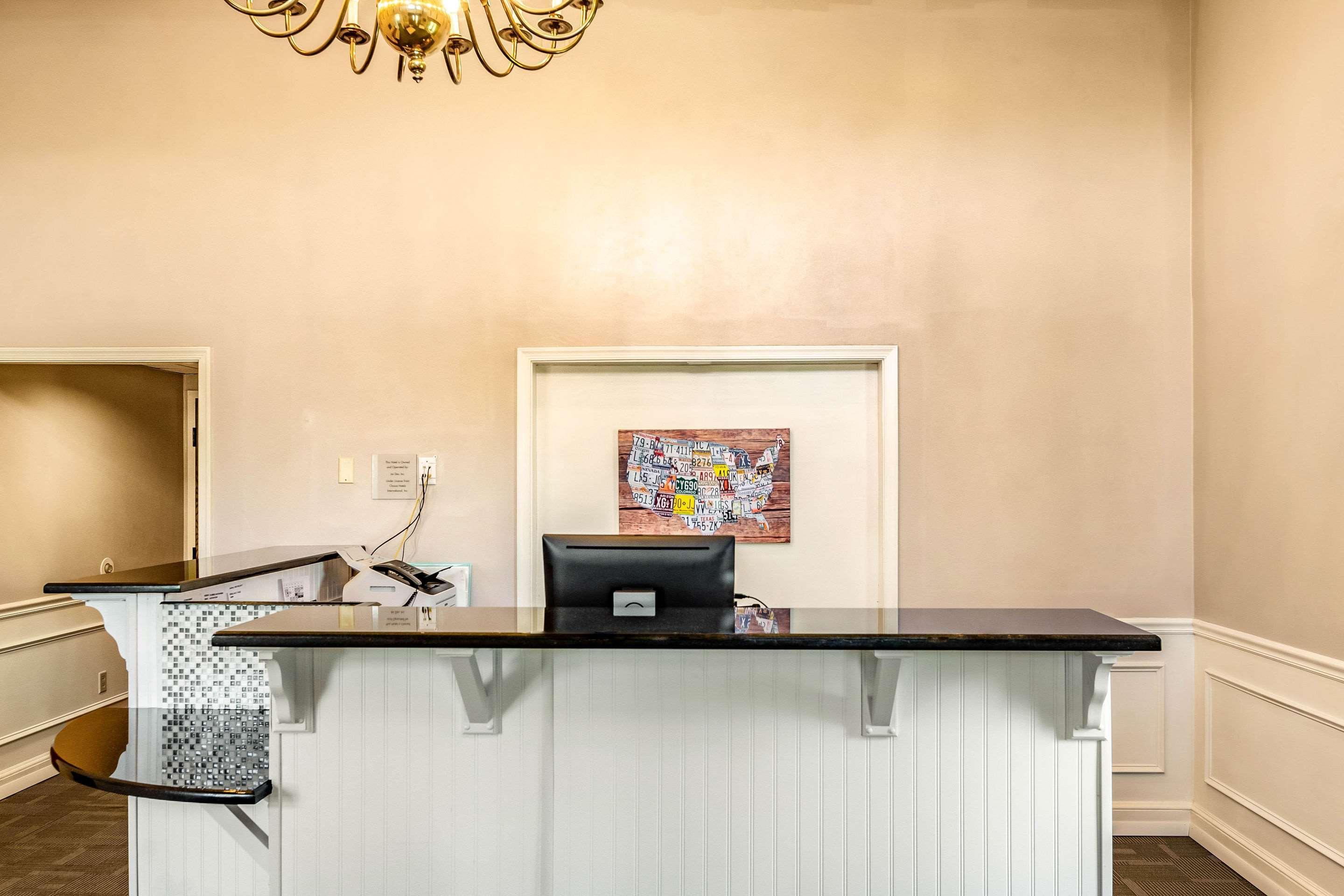Econo Lodge Inn & Suites Radford-Blacksburg Area Exteriör bild