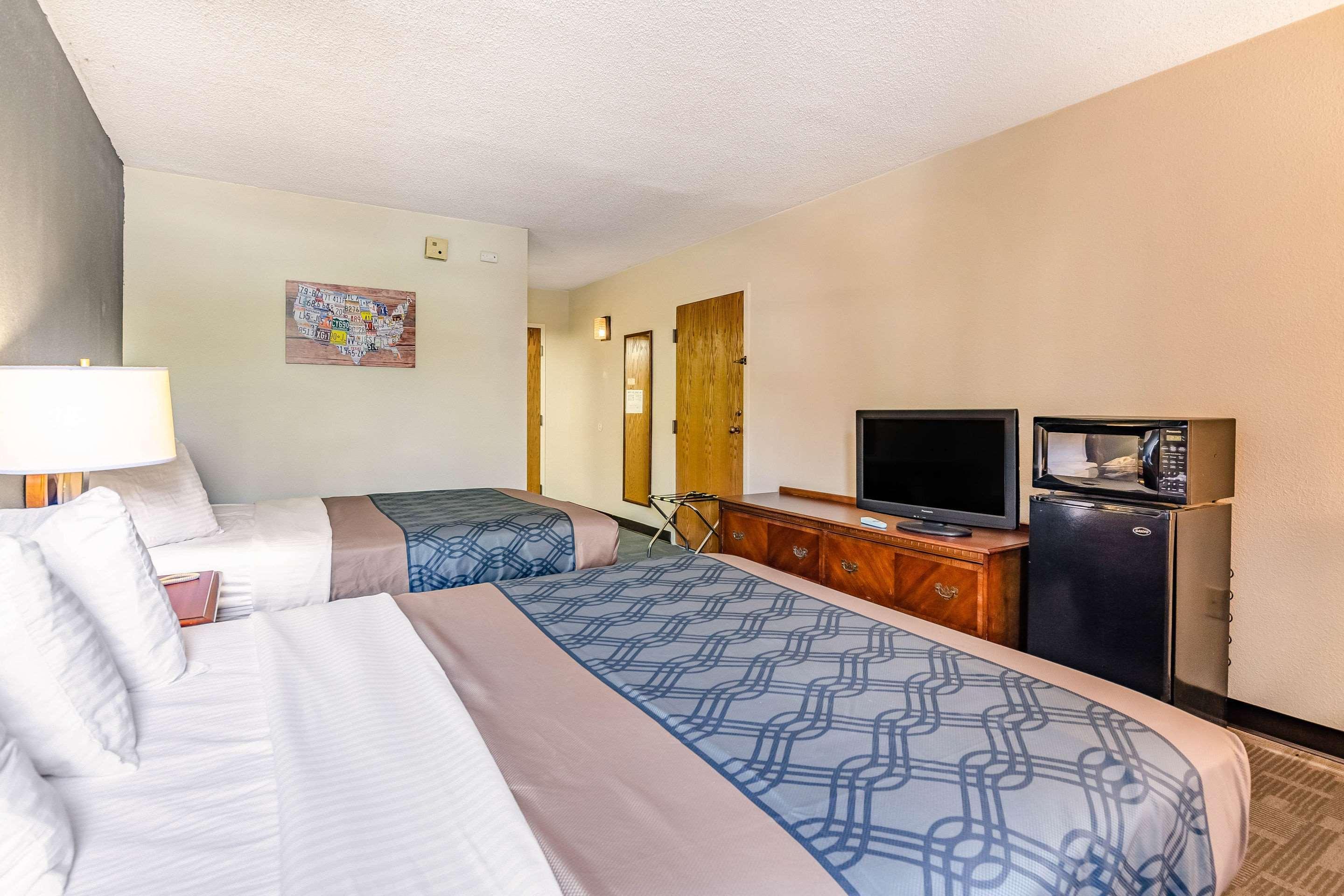 Econo Lodge Inn & Suites Radford-Blacksburg Area Exteriör bild