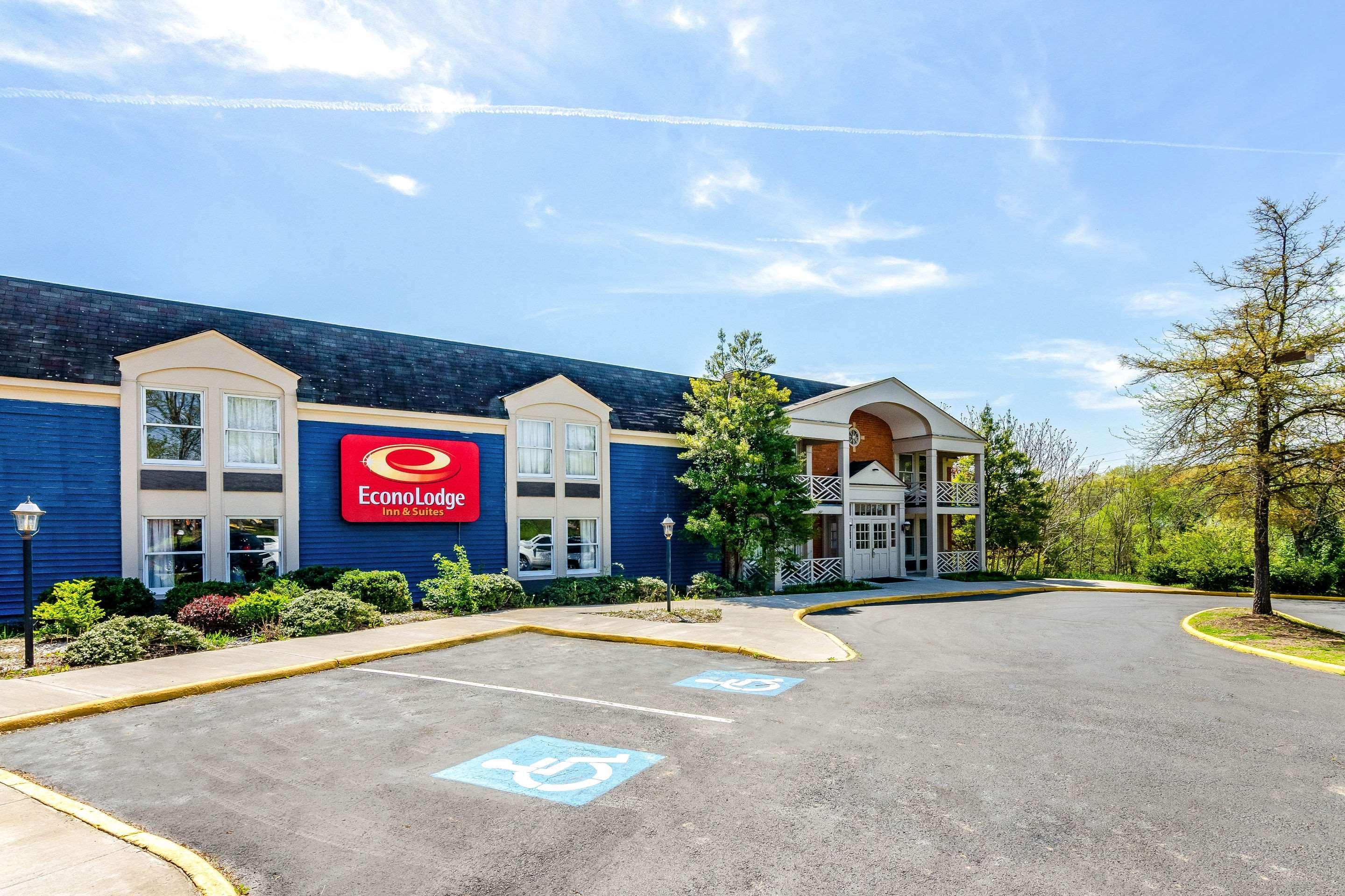 Econo Lodge Inn & Suites Radford-Blacksburg Area Exteriör bild