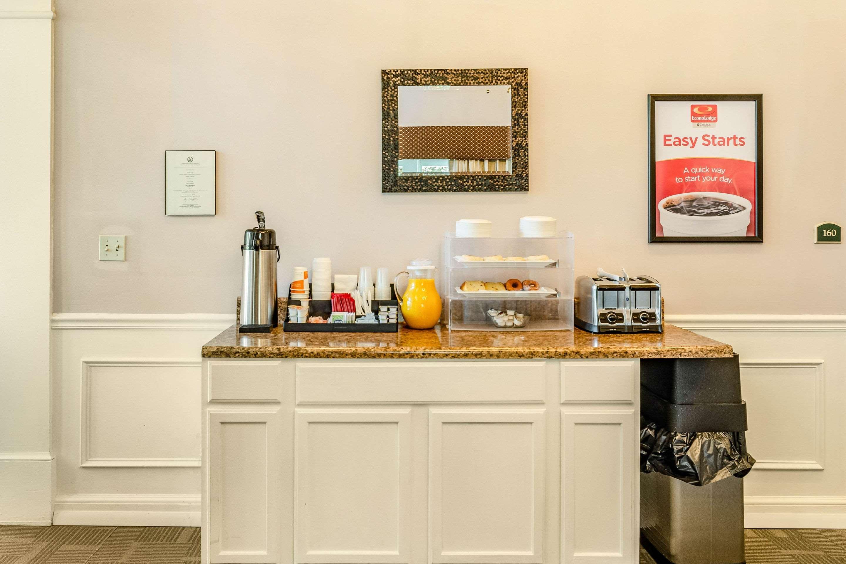 Econo Lodge Inn & Suites Radford-Blacksburg Area Exteriör bild