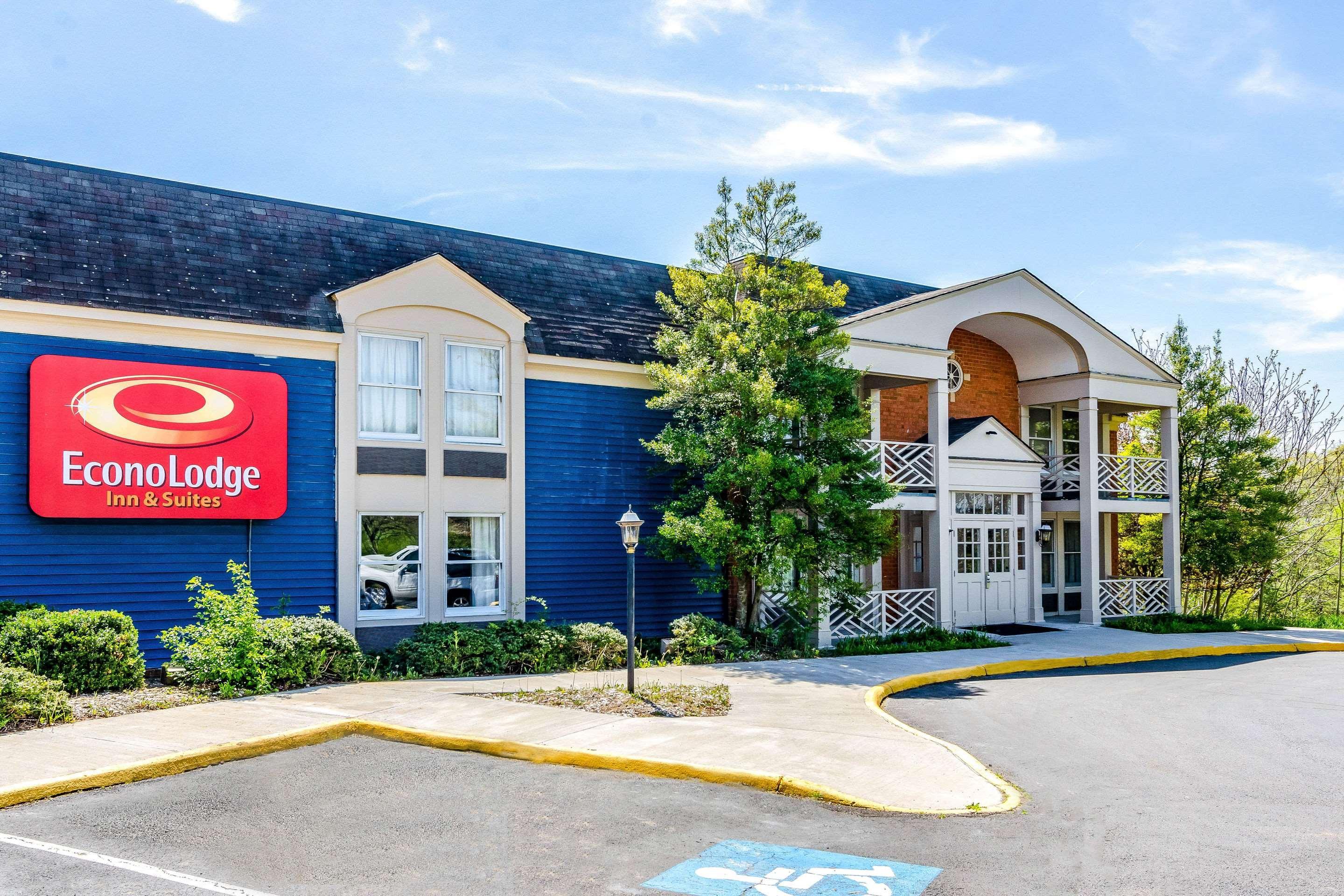 Econo Lodge Inn & Suites Radford-Blacksburg Area Exteriör bild